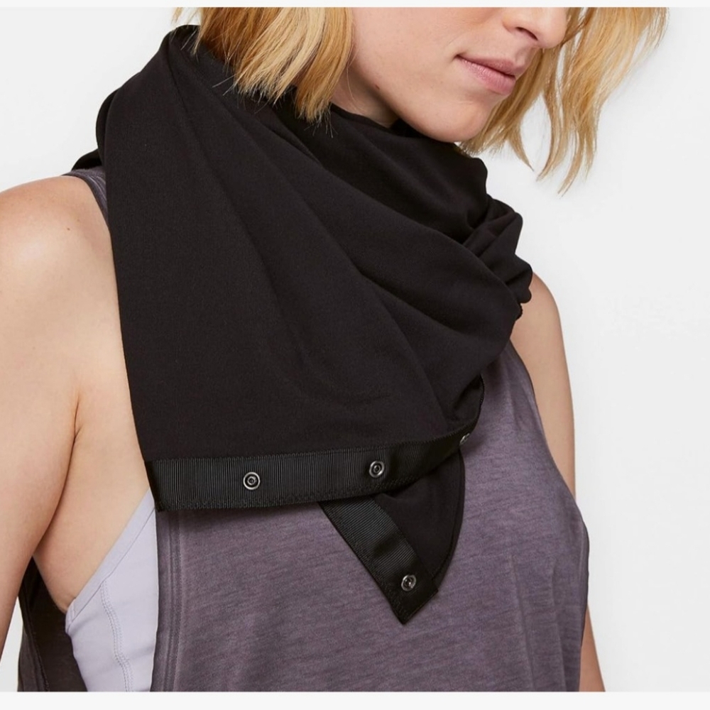 Lululemon Vinyasa Scarf - Picture 6 of 6